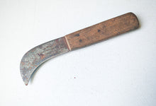 Load image into Gallery viewer, Vintage John Wormald & Co Pruning Knife – Curved Blade Hand Tool – Sheffield England – Wooden Handle