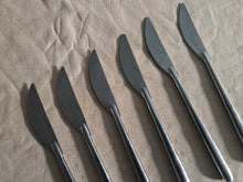 Load image into Gallery viewer, Set of 6 Guy Degrenne Stainless Steel Dinner Knives – 22.5cm – Modern Minimalist – Used