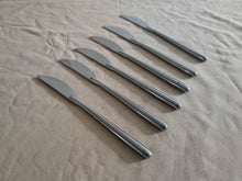 Load image into Gallery viewer, Set of 6 Guy Degrenne Stainless Steel Dinner Knives – 22.5cm – Modern Minimalist – Used