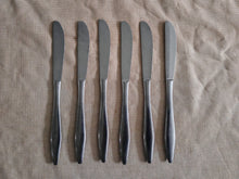 Load image into Gallery viewer, Set of 6 Stainless Steel Table Knives – 20.5cm – Used – Vintage Modern Design