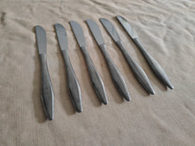 Load image into Gallery viewer, Set of 6 Stainless Steel Table Knives – 20.5cm – Used – Vintage Modern Design