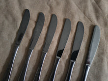 Load image into Gallery viewer, Set of 6 Stainless Steel Table Knives – 20.5cm – Used – Vintage Modern Design