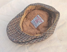 Load image into Gallery viewer, Vintage Harris Tweed Flat Cap – Hand Woven 100% Wool Made in Scotland