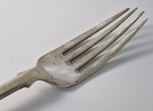 Load image into Gallery viewer, Antique Silver Plated 20cm FIDDLE Dinner Forks Cutlery
