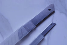 Load image into Gallery viewer, Job Lot Of 6 Craft Knives (Knife) & Blades In Plastic Case, All used, blades are new.  Craft supply