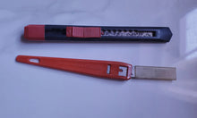 Load image into Gallery viewer, Job Lot Of 6 Craft Knives (Knife) & Blades In Plastic Case, All used, blades are new.  Craft supply