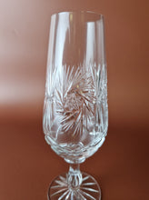Load image into Gallery viewer, A set of 2 heavy crystal glasses. Wine glasses / champagne glasses