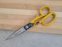 Load image into Gallery viewer, Vintage Kumfi Kut Pinking Shear Scissors - 18 cm - Yellow Handle, Stainless Steel