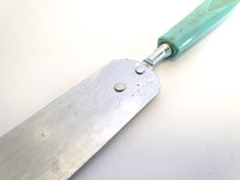 Load image into Gallery viewer, Vintage Retro Spreader Blade Cake Icing Knife Spatula Plastic Handle, Kitchen Utensil, Kitchenalia