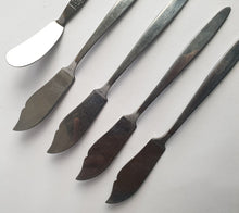 Load image into Gallery viewer, 5 x fish or butter knives (fish / butter knife), Stainless Steel, Vintage Kitchenalia