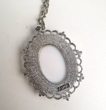 Load image into Gallery viewer, Vintage Pretty Lady Painting On Porcelain Setting Cable Chain Necklace
