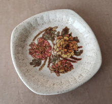 Load image into Gallery viewer, Job Lot Of 5 Vintage Ceramic Trinket Dishes Plates and Coasters , Various Small Sizes and Makers