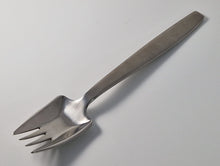 Load image into Gallery viewer, Viners Splayd Combination Knife Fork and Spoon By McArthur 18/8 Ireland, 1978 made 1976 designed