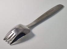 Load image into Gallery viewer, Viners Splayd Combination Knife Fork and Spoon By McArthur 18/8 Ireland, 1978 made 1976 designed