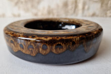 Load image into Gallery viewer, Vintage Honeycomb Pottery Shallow Planter Bowl / Ashtray – 15 cm Diameter
