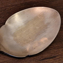 Load image into Gallery viewer, Vintage E.P.N.S Silver Plated Large Serving Spoon Pie and Cake Server 24.5 cm