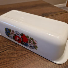 Load image into Gallery viewer, Vintage Pyrex Glass Loaf Dish – 1982 Country Floral Design – Made in England