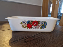 Load image into Gallery viewer, Vintage Pyrex Glass Loaf Dish – 1982 Country Floral Design – Made in England