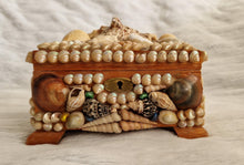 Load image into Gallery viewer, Vintage kitsch seaside souvenir shell jewellery trinket box rectangle shaped