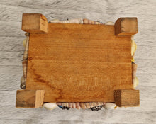 Load image into Gallery viewer, Vintage kitsch seaside souvenir shell jewellery trinket box rectangle shaped