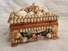 Load image into Gallery viewer, Vintage kitsch seaside souvenir shell jewellery trinket box rectangle shaped