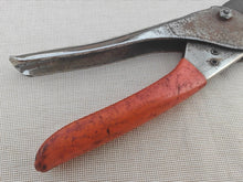 Load image into Gallery viewer, Vintage Ratchet Pruning Shears – Rolcut Model 50 – 20cm Long – Made in England