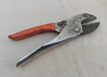 Load image into Gallery viewer, Vintage Ratchet Pruning Shears – Rolcut Model 50 – 20cm Long – Made in England