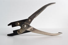Load image into Gallery viewer, ITT CANNON 320-7445-000 Termination Terminating Tool Hand Crimp