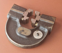 Load image into Gallery viewer, Matrix 256 x 26 MED 2 1/4 BSF BSI MED Adjustable Thread Caliper Gauge In Case