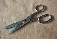 Load image into Gallery viewer, Title: Vintage Richards Speednix Tailor’s Shears Sheffield England – 16.5cm Used