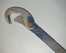 Load image into Gallery viewer, Vintage Master Wrench – Adjustable Pipe Spanner 7/8" to 1 1/4" (23–32mm) Heavy