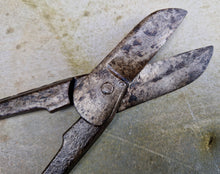 Load image into Gallery viewer, Vintage Gilbow Heavy Duty Tin Snips Tool , 21cm long