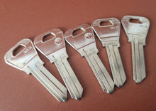 Load image into Gallery viewer, 5 x SILCA WE11 BLANK KEYS, UNCUT, FOR AUTOMOTIVE CARS