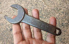Load image into Gallery viewer, Vintage BOC 11.5cm Short Spanner Wrench British Oxygen Company Solid Steel used
