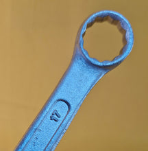 Load image into Gallery viewer, DROP FORGED SE04 STEEL COMBINATION SPANNER 17MM A/F EXCELLENT CONDITION
