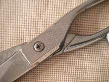 Load image into Gallery viewer, Title: Vintage Richards Speednix Tailor’s Shears Sheffield England – 16.5cm Used