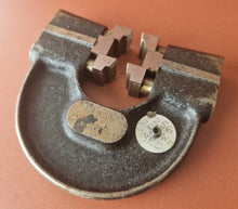 Load image into Gallery viewer, Matrix 256 x 26 MED 2 1/4 BSF BSI MED Adjustable Thread Caliper Gauge In Case
