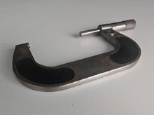 Load image into Gallery viewer, Ambrose Shardlow 3"-4" Outside Micrometer Vintage Engineering Measuring Tool Use