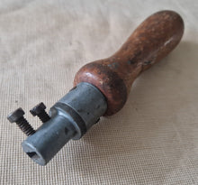 Load image into Gallery viewer, Old keyhole pad saw wooden handle, vintage tool