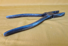 Load image into Gallery viewer, Elliot Lucas Vintage Large Size Classic Car Pliers, 21 cm long