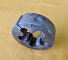 Load image into Gallery viewer, TOGA split die 1/2 BSF very good condition, OD British Standard Fine
