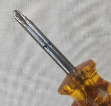 Load image into Gallery viewer, Vintage Phillips Stubby Screwdriver – Amber Handle – 9cm Long