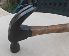Load image into Gallery viewer, Vintage Claw Hammer – 32.5cm Long – Wooden Handle – Classic Carpentry Tool