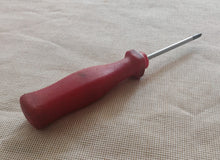 Load image into Gallery viewer, Vintage Phillips Screwdriver 14cm Red Handle Short Stubby Driver DIY Tool