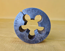 Load image into Gallery viewer, TOGA split die 1/2 BSF very good condition, OD British Standard Fine