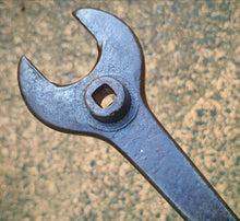Load image into Gallery viewer, Vintage Combination Gas Bottle Spanner 17cm Dual End with Square Socket