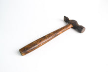 Load image into Gallery viewer, Vintage Whiterose & son cross Pein hammer, Antique old used tools