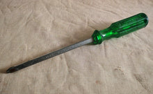 Load image into Gallery viewer, Title: Draper Phillips Screwdriver No.3 – Green Handle – Heavy Duty – 27cm
