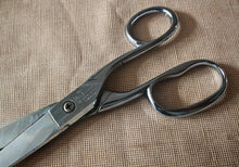 Load image into Gallery viewer, Title: Vintage Richards Speednix Tailor’s Shears Sheffield England – 16.5cm Used