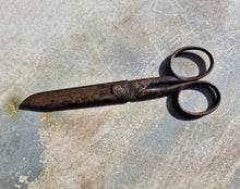 Load image into Gallery viewer, Pair Pre-1970's Vintage Small Steel Sewing Scissors , 15cm long